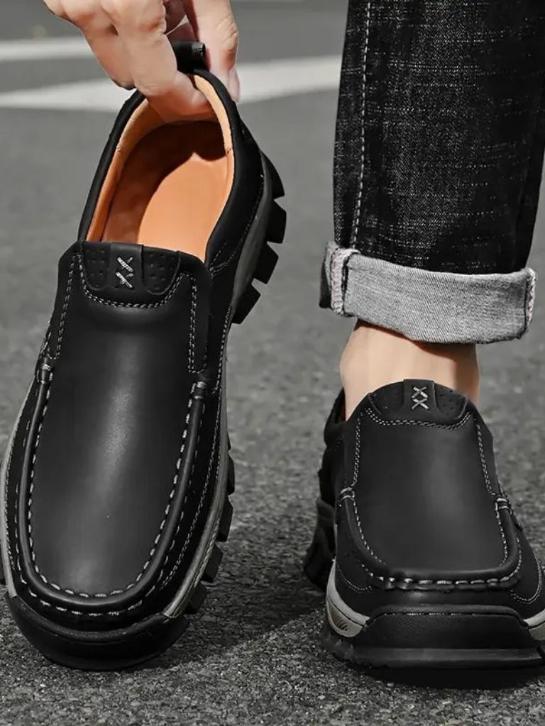 Everyday Essential Comfortable Shoes - Cross & Crown