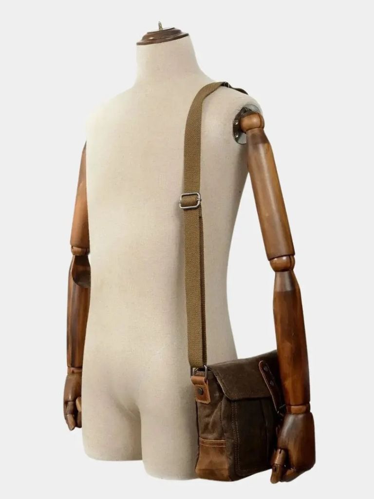 Balmoral Courier Transversal Bag - Cross & Crown