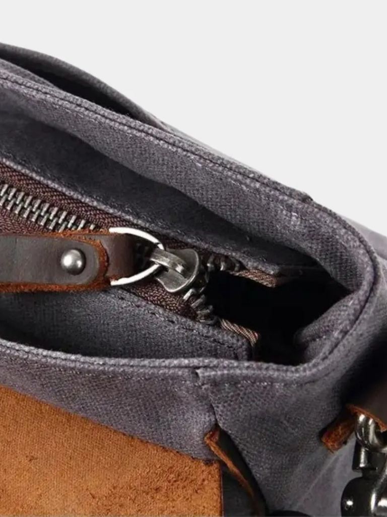 Windsor Messenger Shoulder Bag - Cross & Crown