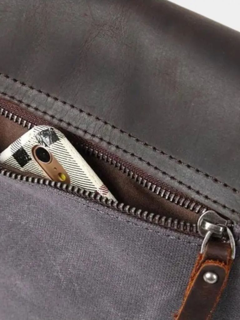 Windsor Messenger Shoulder Bag - Cross & Crown